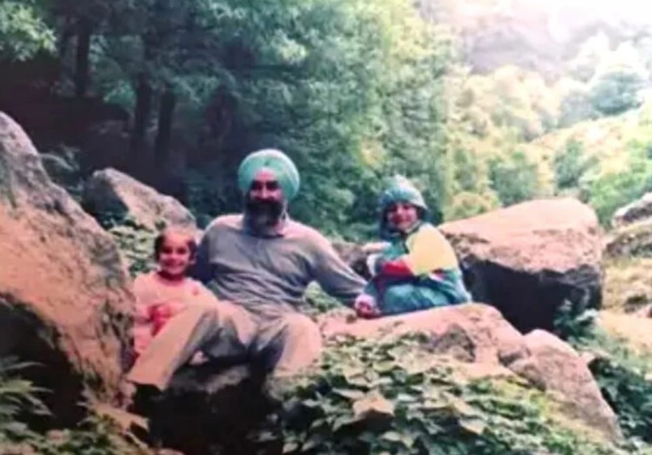 Janmeet Singh Khalra with his father Jaswant Singh Khalra and his sister Navkiran Kaur Khalra