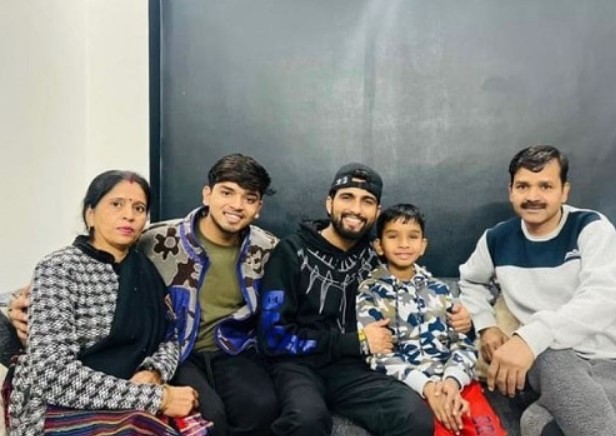 Paradox Tanishq Singh Family Pic